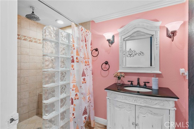 Detail Gallery Image 34 of 67 For 42962 Burlwood Dr, Lancaster,  CA 93536 - 4 Beds | 2/1 Baths