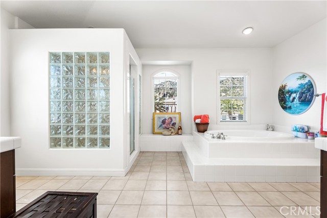 Detail Gallery Image 20 of 25 For 22763 Hialeah Way, Chatsworth,  CA 91311 - 6 Beds | 7/1 Baths
