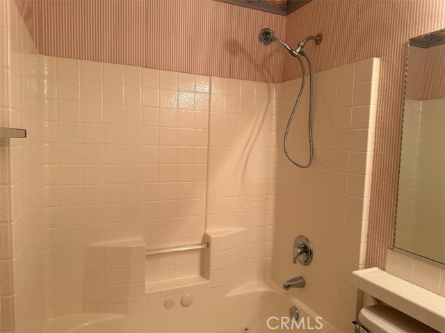 Detail Gallery Image 16 of 29 For 19569 Saint Andrews Way, Apple Valley,  CA 92308 - 2 Beds | 2 Baths