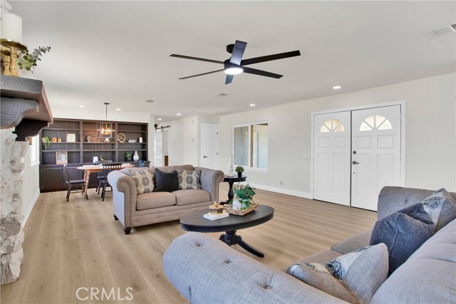 Detail Gallery Image 6 of 31 For 20357 Shoshonee Rd, Apple Valley,  CA 92307 - 3 Beds | 2 Baths