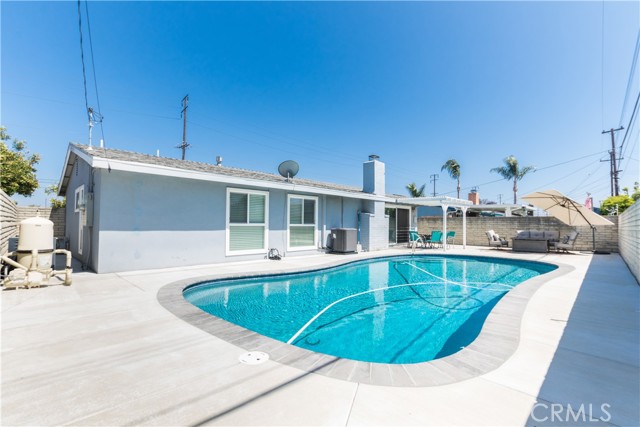 8195 Valley View Street, Buena Park CA: https://media.crmls.org/medias/3f690001-f306-4493-b665-58396435a4c8.jpg