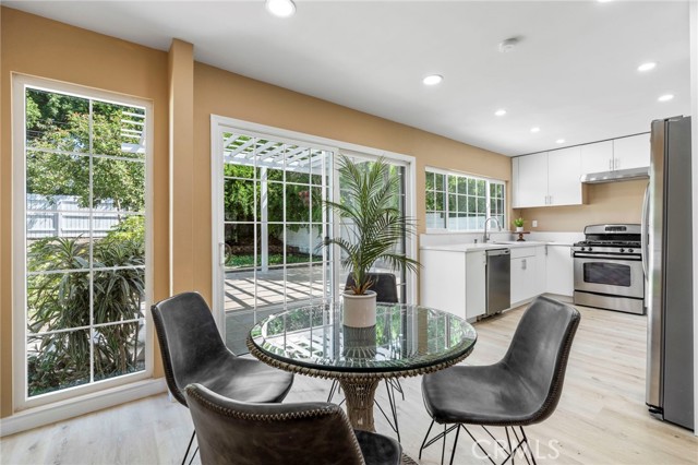 Detail Gallery Image 11 of 45 For 16511 Halsey, Granada Hills,  CA 91344 - 5 Beds | 3 Baths