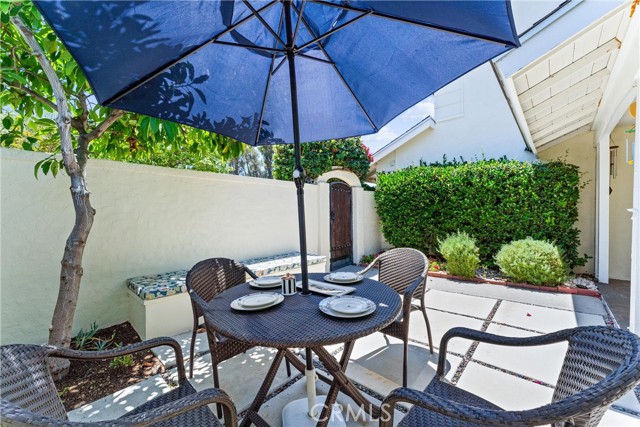 27231 Eastridge Drive, Lake Forest CA: https://media.crmls.org/medias/3f69d010-83ba-45e0-a09d-cd6a421a57ff.jpg
