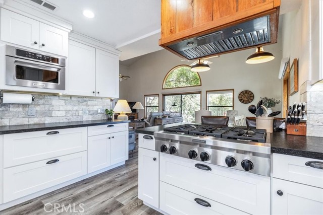 Detail Gallery Image 8 of 57 For 12355 Santa Ana, Atascadero,  CA 93422 - 4 Beds | 3/1 Baths