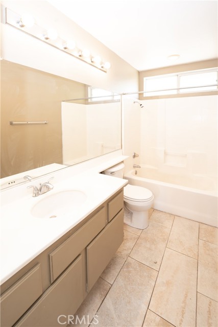 Detail Gallery Image 29 of 39 For 323 Camden Ct, Corona,  CA 92879 - 3 Beds | 2/1 Baths