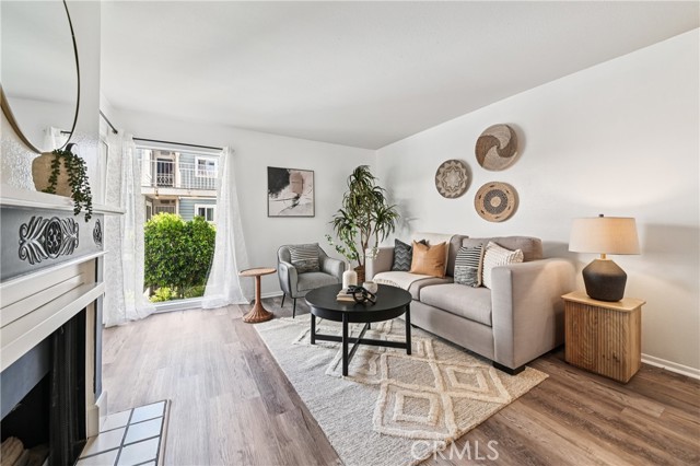 628 Daisy Avenue, Long Beach CA: https://media.crmls.org/medias/3f6b0d85-df4a-4ea3-8413-f0ff66042659.jpg