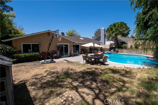 604 Northpark Boulevard, San Bernardino CA: https://media.crmls.org/medias/3f6b4302-cc78-46ae-9fd0-4f042b9d6d42.jpg