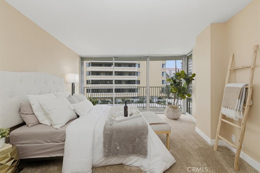 https://media.crmls.org/medias/3f6b6389-7587-4d3a-96ab-a6f261d974c0.jpg?preset=X-Large
