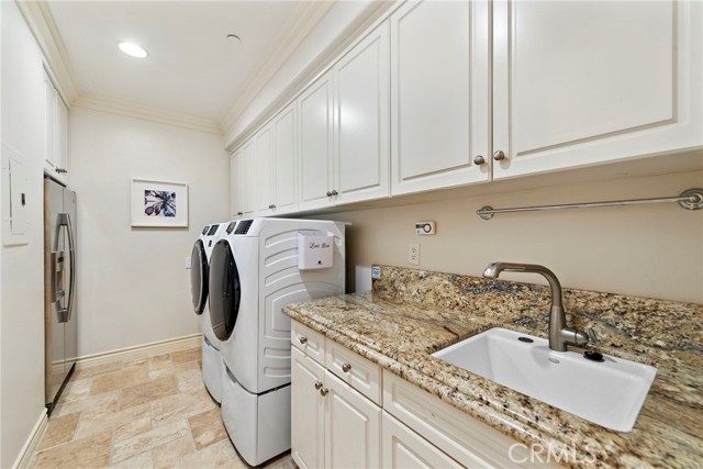 10 Corte Vizcaya, San Clemente CA: https://media.crmls.org/medias/3f6bd2b2-08f0-4d2a-ad0a-6e579efea769.jpg