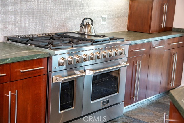 Detail Gallery Image 9 of 48 For 229 via Pasqual, Redondo Beach,  CA 90277 - 4 Beds | 4 Baths