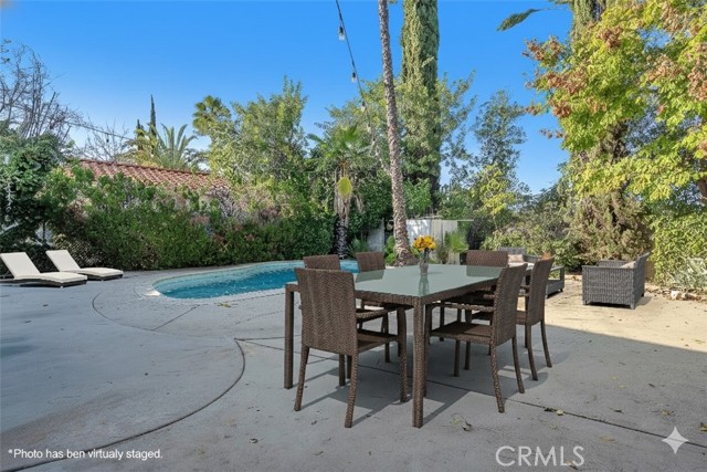 Detail Gallery Image 44 of 52 For 18419 Linnet, Tarzana,  CA 91356 - 3 Beds | 3 Baths