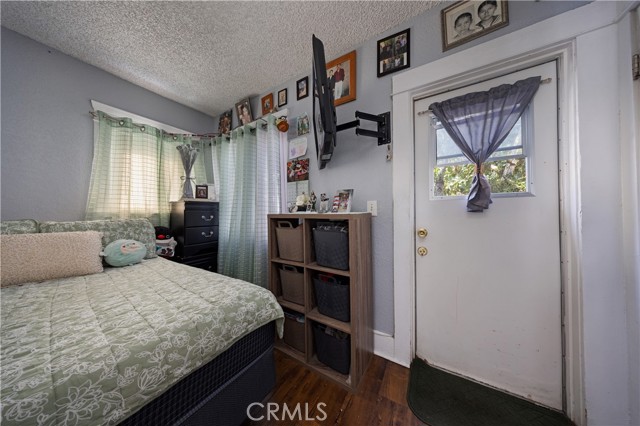 Detail Gallery Image 8 of 17 For 643 Elm Ave, Long Beach,  CA 90802 - – Beds | – Baths