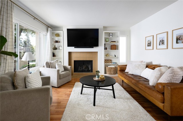 5927 E Creekside Avenue, Orange CA: https://media.crmls.org/medias/3f6c52b5-96f0-423a-95f8-cbd24370bf1a.jpg