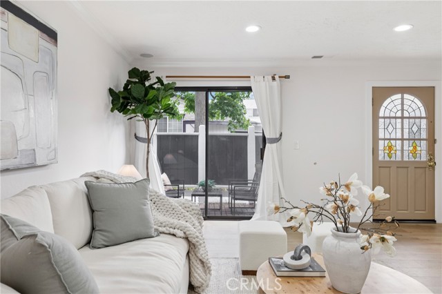 Detail Gallery Image 6 of 30 For 434 S Los Robles Ave #4,  Pasadena,  CA 91101 - 2 Beds | 3 Baths