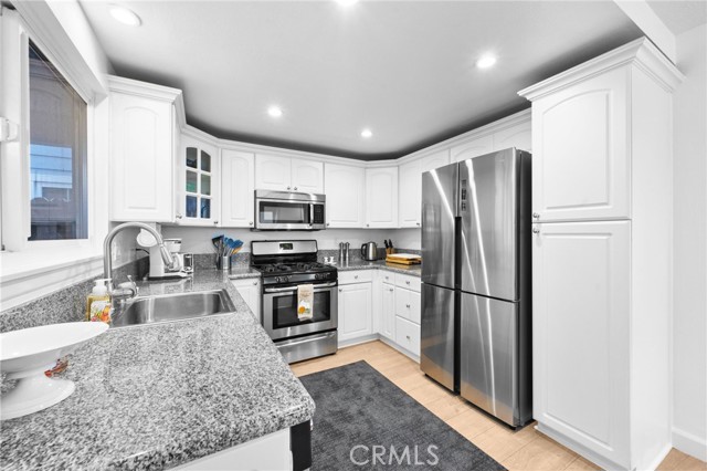 Detail Gallery Image 12 of 30 For 602 Marguerite, Corona Del Mar,  CA 92625 - 3 Beds | 2/1 Baths