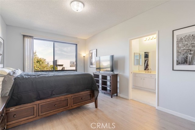 Detail Gallery Image 26 of 36 For 4430 Noble Ave #202,  Sherman Oaks,  CA 91403 - 2 Beds | 2 Baths