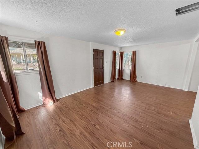 Detail Gallery Image 7 of 37 For 2025 Gray St, Oroville,  CA 95965 - 2 Beds | 2 Baths