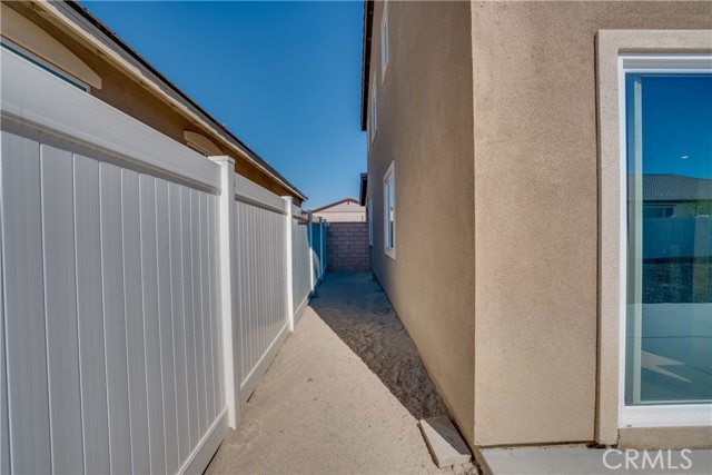 1963 Old Steel Way, Hemet CA: https://media.crmls.org/medias/3f6d63d2-ae2c-4bb9-9bd2-70cfbee5a72f.jpg