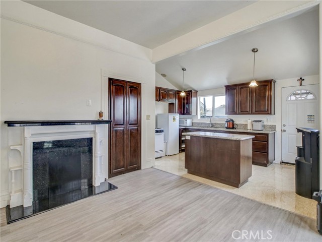 Detail Gallery Image 34 of 36 For 614 E 23rd, Los Angeles,  CA 90011 - 4 Beds | 2/1 Baths