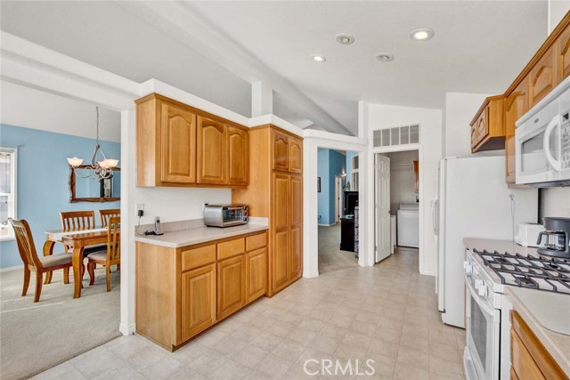Detail Gallery Image 7 of 39 For 9850 Garfield Ave #134,  Huntington Beach,  CA 92646 - 3 Beds | 2 Baths