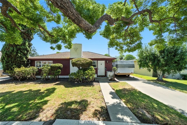 1850 Fanwood Avenue, Long Beach CA: https://media.crmls.org/medias/3f6e40e7-c351-4aca-a504-aabe2a30faf2.jpg