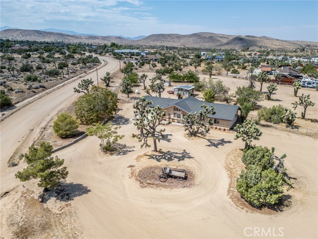 Detail Gallery Image 1 of 27 For 56810 Chipmunk Trl, Yucca Valley,  CA 92284 - 3 Beds | 2 Baths