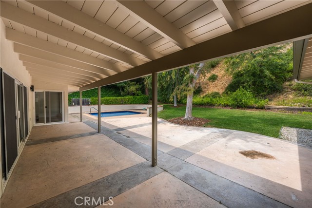 20217 Wells Drive, Woodland Hills CA: https://media.crmls.org/medias/3f705864-1f15-4249-8cb3-3a217a1dade6.jpg