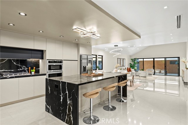 Detail Gallery Image 8 of 37 For 14242 Hortense, Sherman Oaks,  CA 91423 - 4 Beds | 4 Baths