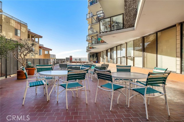 Detail Gallery Image 6 of 31 For 531 Esplanade #202,  Redondo Beach,  CA 90277 - 1 Beds | 1/1 Baths