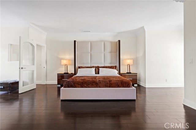 13320 Mulholland Drive, Beverly Hills CA: https://media.crmls.org/medias/3f731650-c18a-4f3e-aaec-3bbb95884f09.jpg