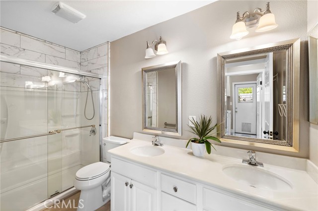 9 Cranwell, Aliso Viejo CA: https://media.crmls.org/medias/3f7343d9-f718-4637-9053-3e0b4e785a75.jpg