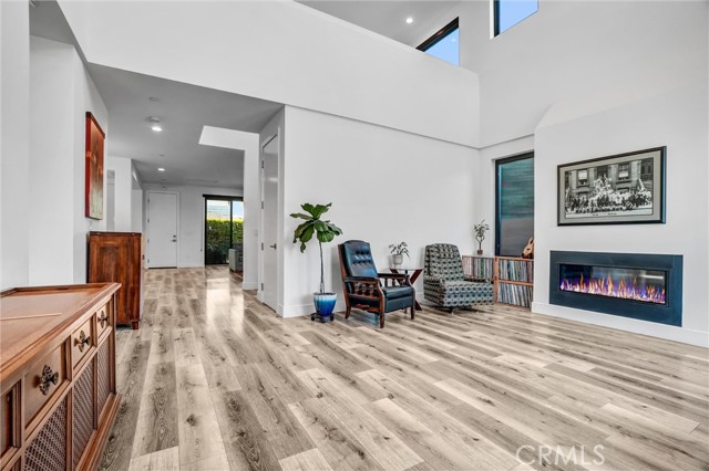 Detail Gallery Image 27 of 29 For 221 Attica, Long Beach,  CA 90803 - 5 Beds | 4 Baths