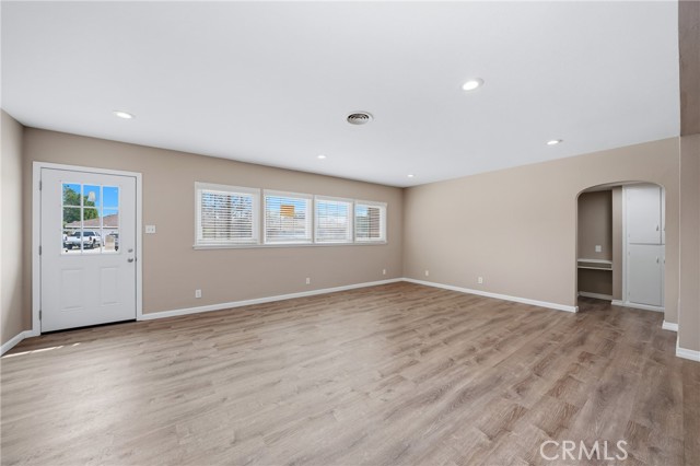 Detail Gallery Image 3 of 39 For 2449 Rancho, Riverside,  CA 92507 - 4 Beds | 3 Baths