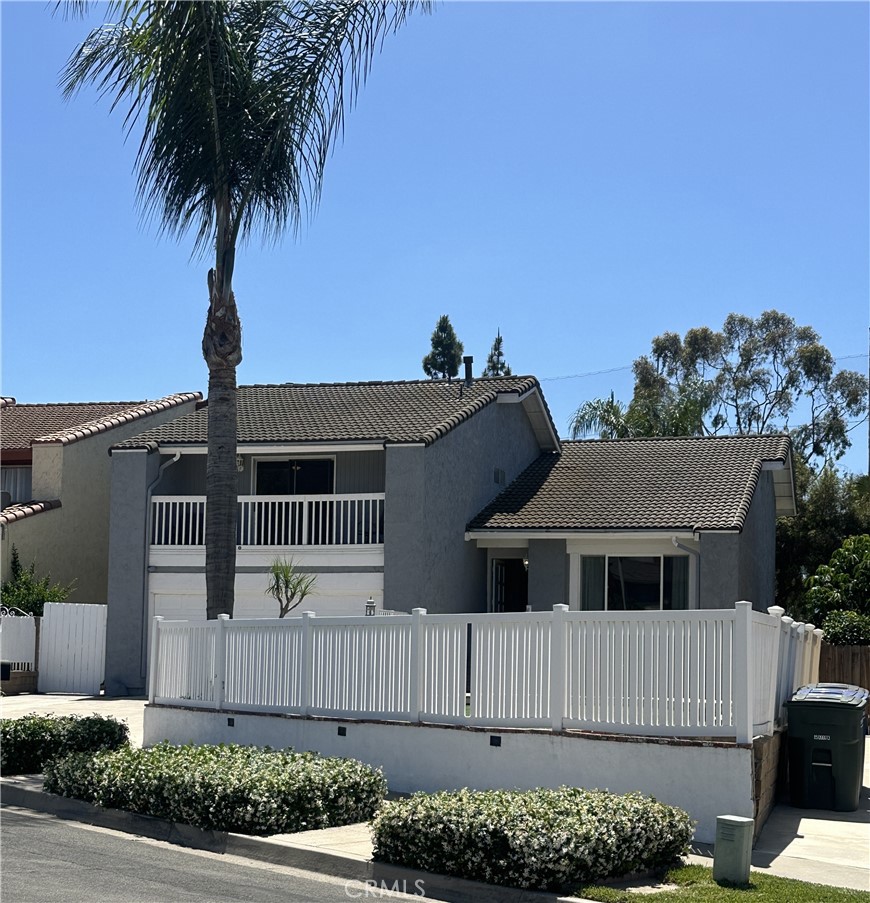 25452 Esrose Court