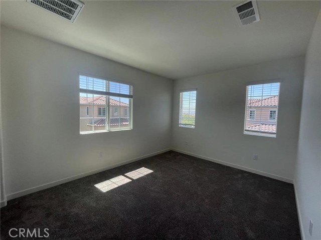 Detail Gallery Image 2 of 16 For 12712 Ironstone Way, Moreno Valley,  CA 92555 - 3 Beds | 2/1 Baths