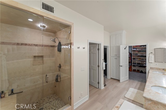 Detail Gallery Image 24 of 51 For 2355 N Beverly Glen Bld, Los Angeles,  CA 90077 - 2 Beds | 3/1 Baths