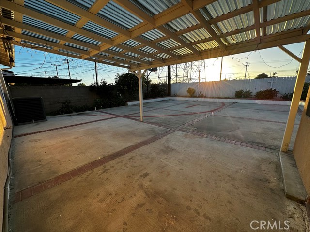 Detail Gallery Image 24 of 29 For 17475 Santa Lucia, Fountain Valley,  CA 92708 - 5 Beds | 3 Baths