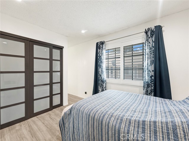 Detail Gallery Image 12 of 19 For 11350 Foothill Bld #15,  Sylmar,  CA 91342 - 2 Beds | 2 Baths