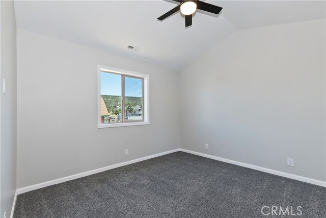 2217 Juniper Lane, Big Bear City CA: https://media.crmls.org/medias/3f7a0600-3f8a-4ea0-a5da-e806b531e222.jpg