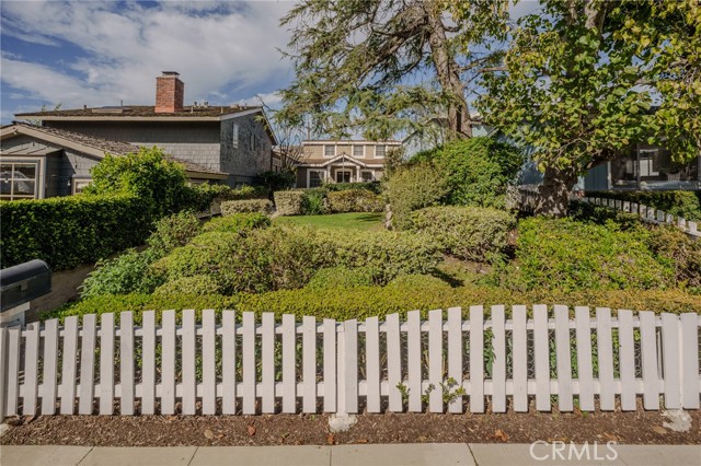 Detail Gallery Image 11 of 12 For 703 Orchid, Corona Del Mar,  CA 92625 - 2 Beds | 2 Baths
