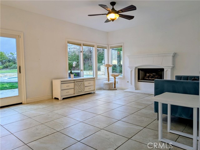 Detail Gallery Image 3 of 11 For 15435 Live Oak Springs Canyon, Canyon Country,  CA 91387 - 4 Beds | 3 Baths