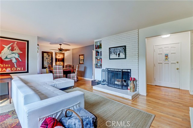 1403 Cuernavaca Place, Claremont CA: https://media.crmls.org/medias/3f7b21b1-2c70-4a1a-8277-91dc87258d0d.jpg