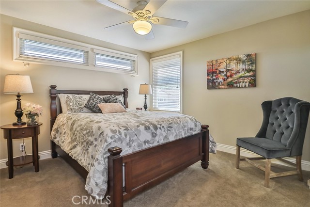 11583 Flowerwood Court, Moorpark CA: https://media.crmls.org/medias/3f7c39cc-0c14-40d0-ab53-66ef4a7240de.jpg