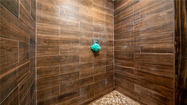 10980 Burnet Avenue, Mission Hills (San Fernando) CA: https://media.crmls.org/medias/3f7cc76a-bc04-408c-9972-ff78b0418efd.jpg