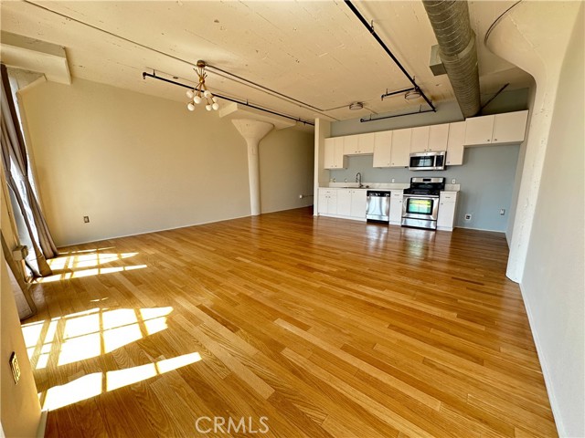 200 N San Fernando Road, Los Angeles CA: https://media.crmls.org/medias/3f7d67bc-b287-4c94-a05c-07d9793b3d29.jpg