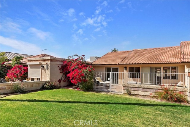 82297 Cochran Drive, Indio CA: https://media.crmls.org/medias/3f7e13b6-a8b0-45c2-b80b-a26e2dc6c1c0.jpg