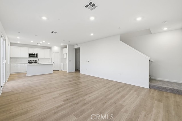 Detail Gallery Image 5 of 28 For 33202 Damask Ln, French Valley,  CA 92596 - 3 Beds | 2/1 Baths