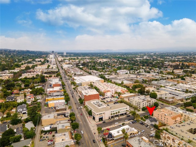 4326 Colbath Avenue, Sherman Oaks, California 91423, 2 Bedrooms Bedrooms, ,2 BathroomsBathrooms,Residential Lease,For Rent,4326 Colbath Avenue,CRSR24239246