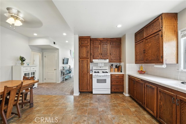 2275 Ximeno Avenue, Long Beach CA: https://media.crmls.org/medias/3f7f5c80-cebb-4608-bcb5-f459a834fddb.jpg