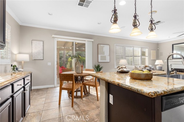 Detail Gallery Image 14 of 59 For 45023 Silver Rose, Temecula,  CA 92592 - 5 Beds | 2/1 Baths